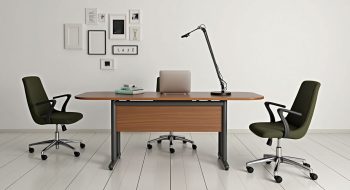 راهنمای انتخاب صحیح ارتفاع استاندارد میز کارشناسی