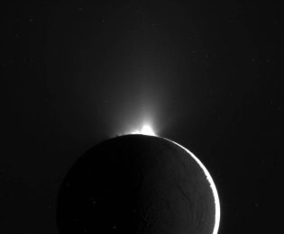 آزمایش یک روبات که می تواند به Europa و Enceladus حفر شود